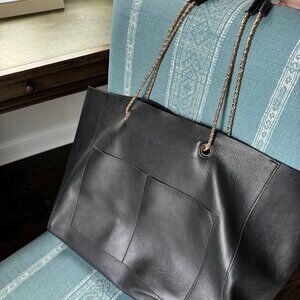 Sezane NWOT Black Leather Gaby tote bag ($450) The Row, Veronica Beard, TOTEME